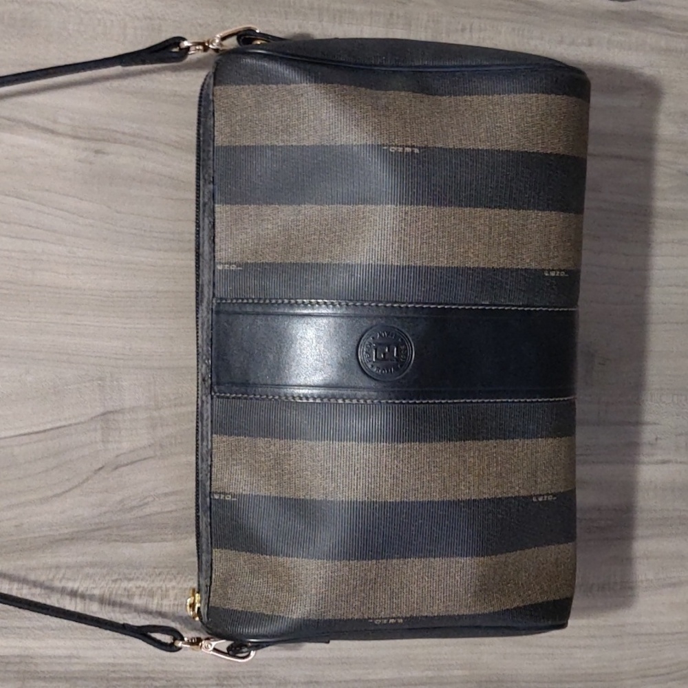 Vintage Fendi shoulder bag